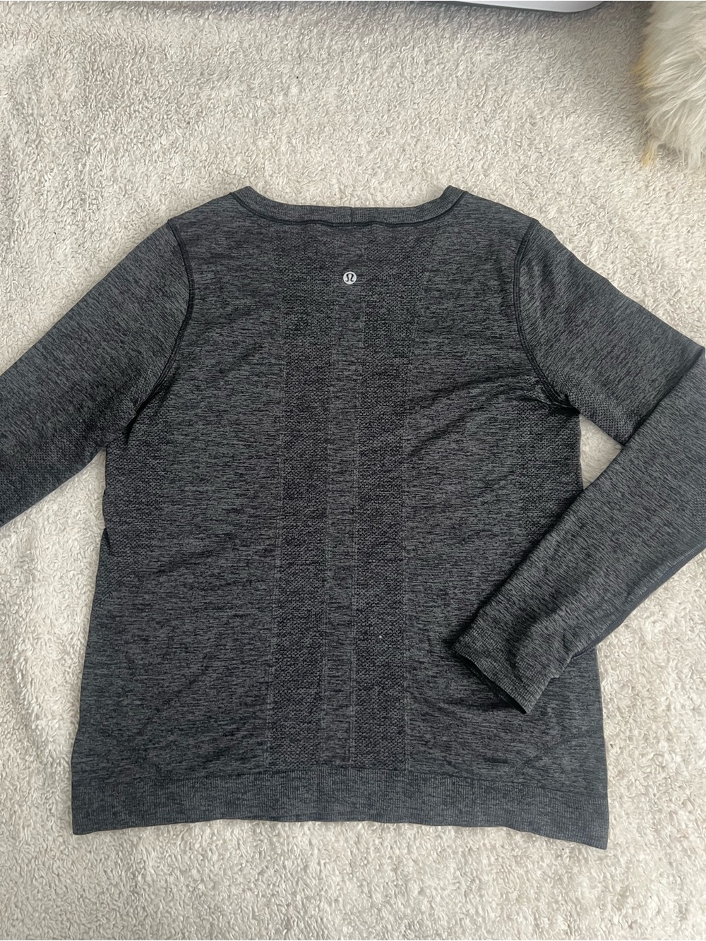 lululemon athletica Women's Charcoal Seamless Long Sleeve Crew Sweater